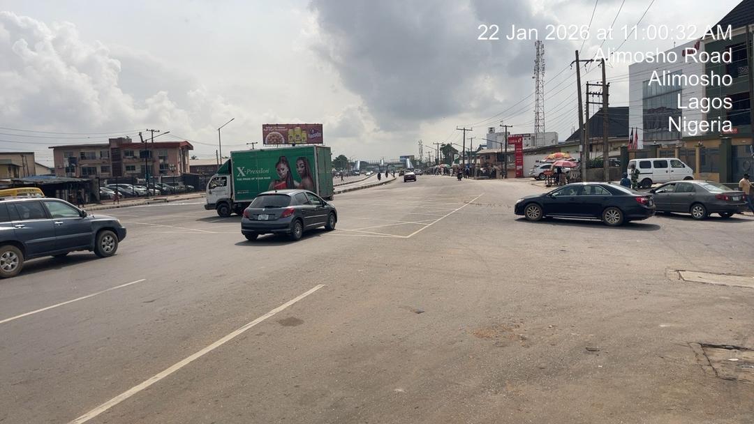 ALONG LAGOS ABEOKUTA EXPRESSWAY OPPOSITE ZENITH BANK BY PAKO BUS-STOP NEAR DOPEMU MARKET FTF IYANA-IPAJA TO IKEJA