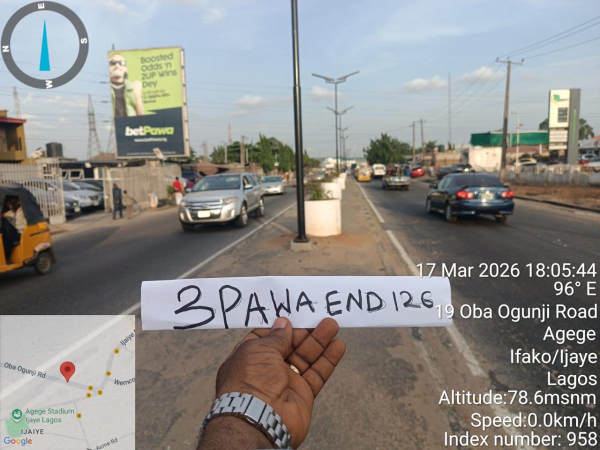 OBA OGUNJI FACING TRAFFIC TO OGBA