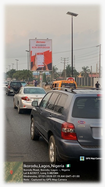  Agric Bus Stop is a major choke point. Traffic slows/stops, so people see the board longer