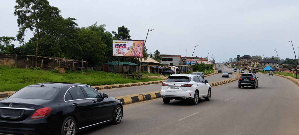 Lagos Road FTF obalende Garage