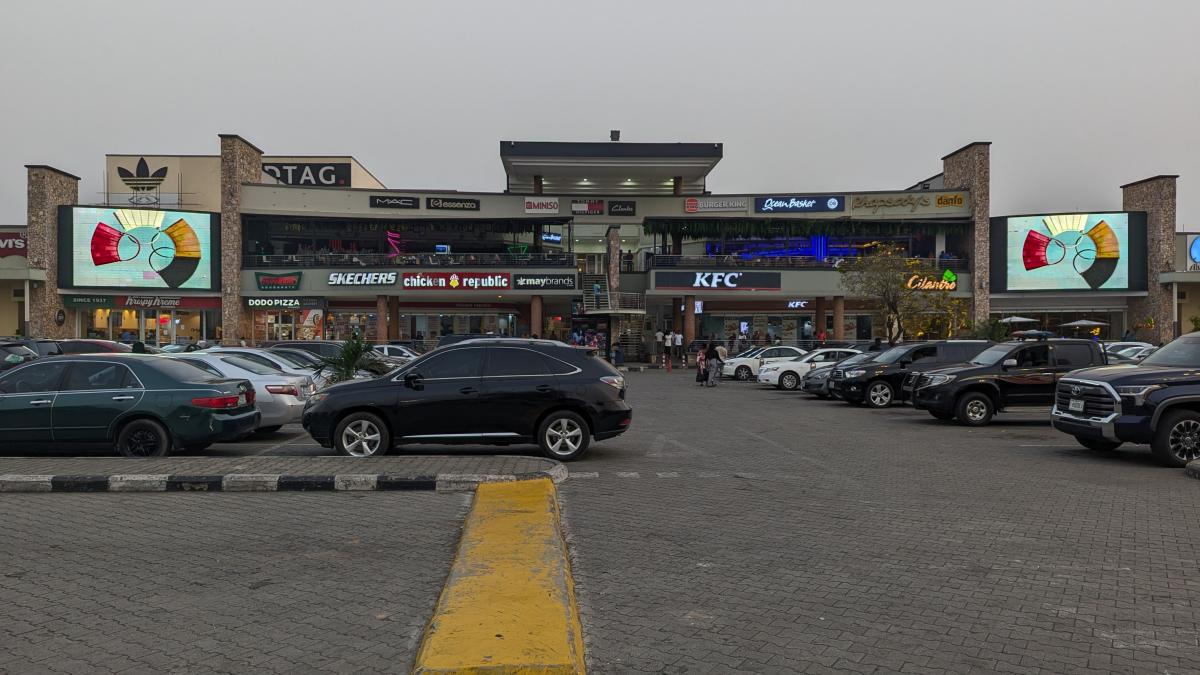 Strategically positioned at the Primary Entrance points of Lagos busiest shopping hub, the Twin LED Boards at Ikeja City Mall offer brands unmissable visibility to thousands of affluent daily shoppers.